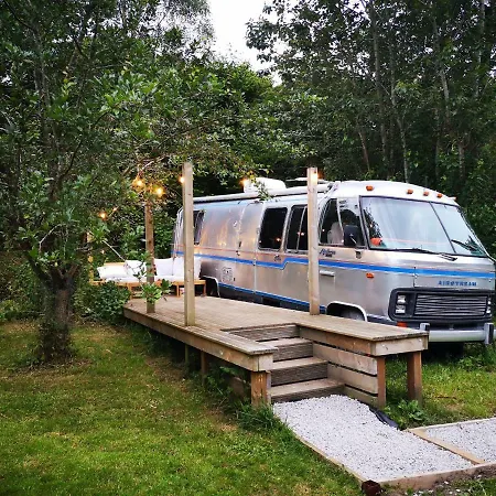 Glamping 1970 American Airstream Motorhome Ponsanooth Exterior photo