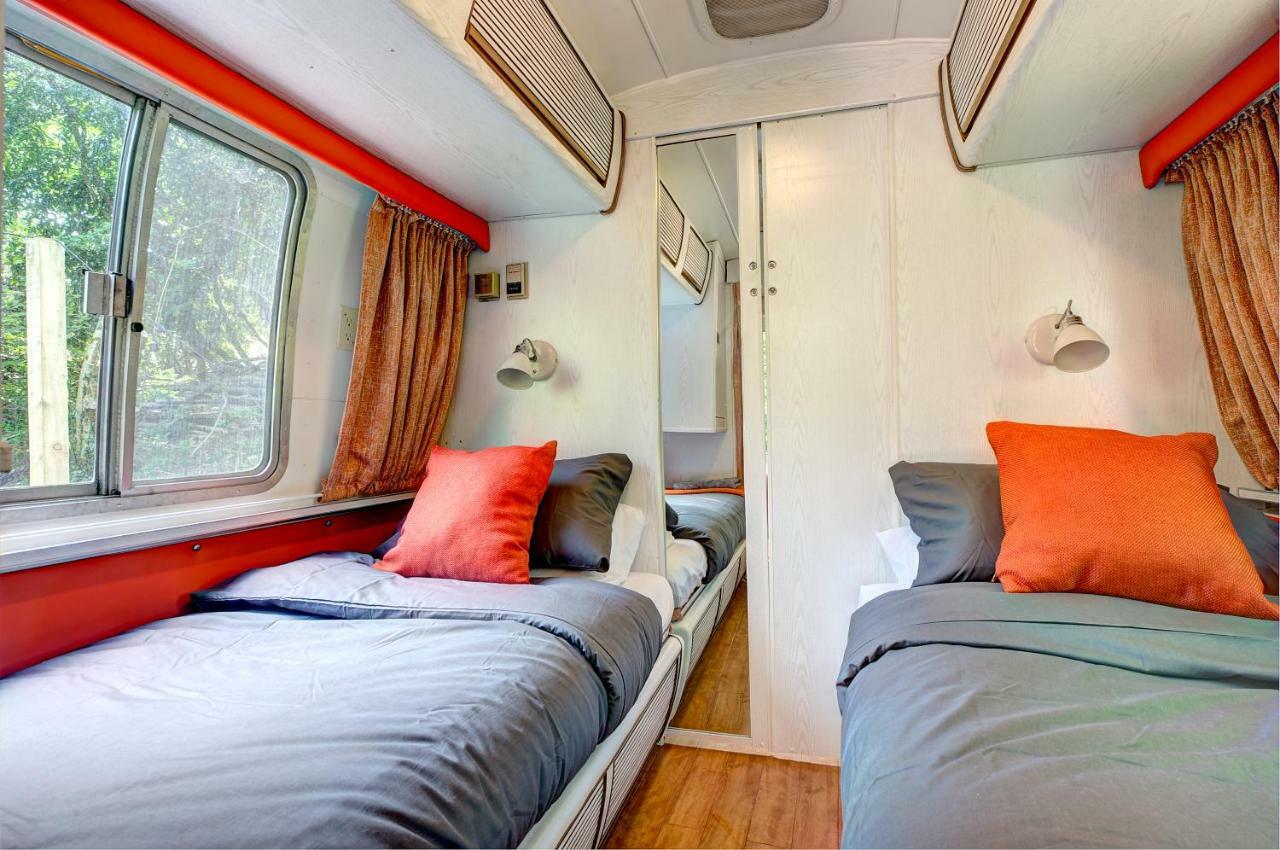 Glamping 1970 American Airstream Motorhome * Ponsanooth