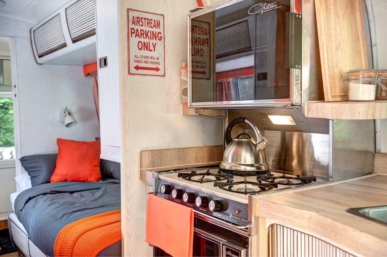 Holiday home Glamping 1970 American Airstream Motorhome